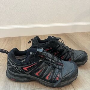 Women’s Salomon X Ultra - size 7